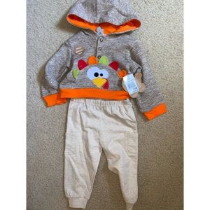 NWT: THANKSGIVING 2-PIECE OUTFIT